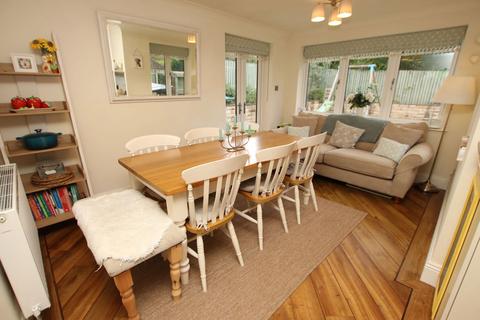 15 Brookfield, Oxspring, Sheffield, S36 8WG