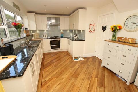 15 Brookfield, Oxspring, Sheffield, S36 8WG