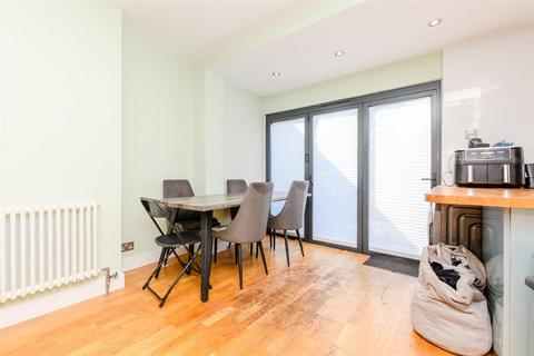 3 bedroom semi-detached house for sale, Barnes Cray Road, Dartford DA1