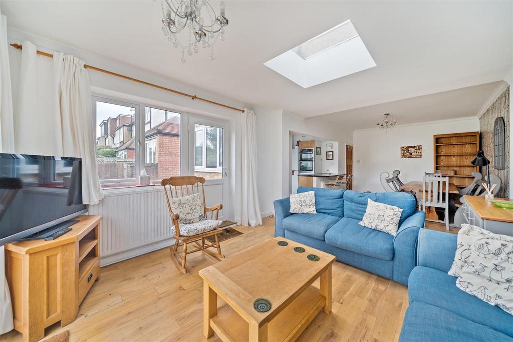 Sandbourne Avenue