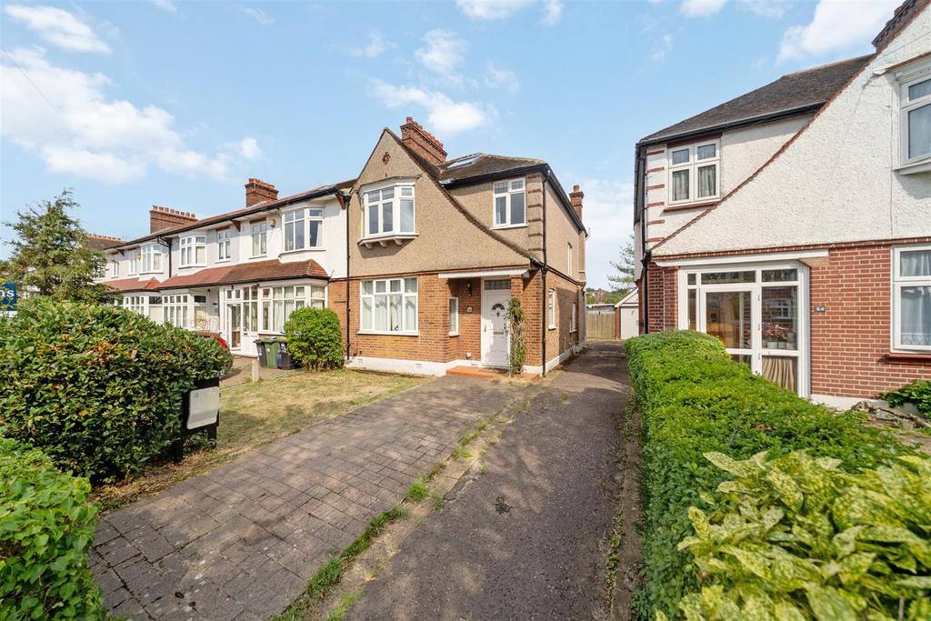 Sandbourne Avenue