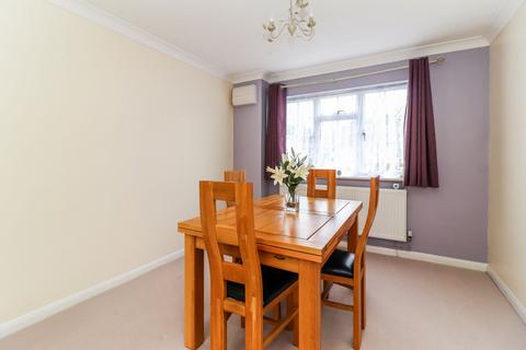 undefined, Waterside, Kings Langley, WD4