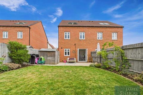 3 bedroom semi-detached house for sale, Garner Way, Fleckney, Leicestershire