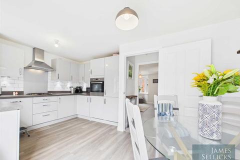 3 bedroom semi-detached house for sale, Garner Way, Fleckney, Leicestershire