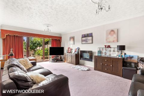 4 bedroom detached house for sale, John Eliot Close, Waltham Abbey EN9