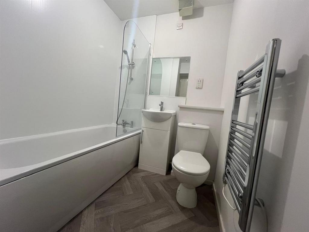 Bathroom,.,.jpg