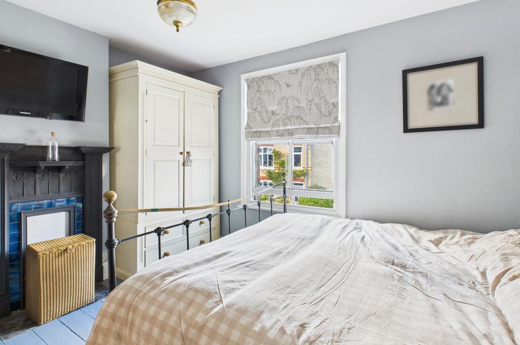 Cam02545 g0 pr0475 still027