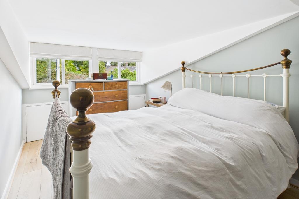 Cam02545 g0 pr0475 still028