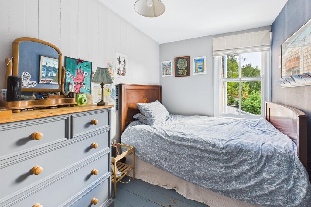 Cam02545 g0 pr0475 still026