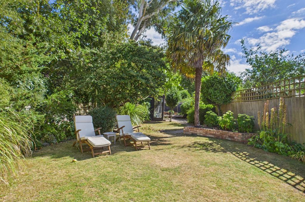 Cam02545 g0 pr0475 still006