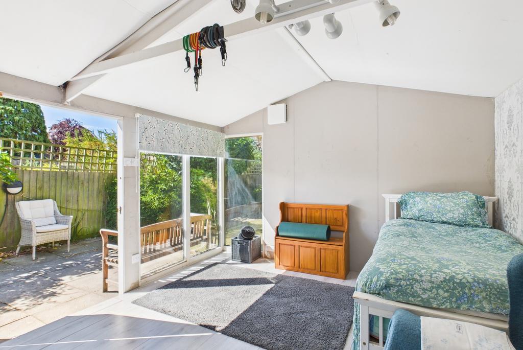 Cam02545 g0 pr0475 still015