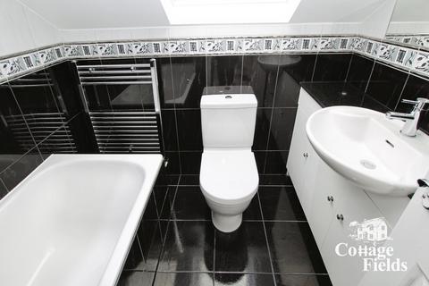 2 bedroom maisonette to rent, Gordon Hill, Enfield, EN2