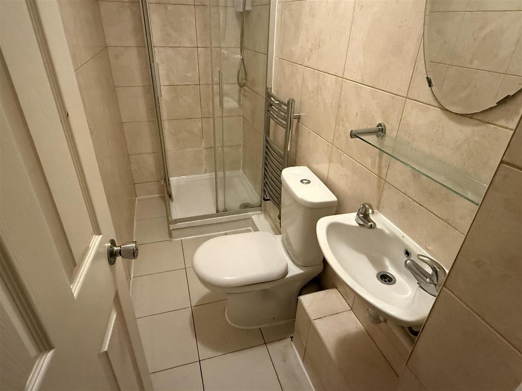Family Shower Room