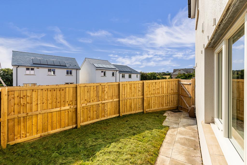 16 Alston Rise