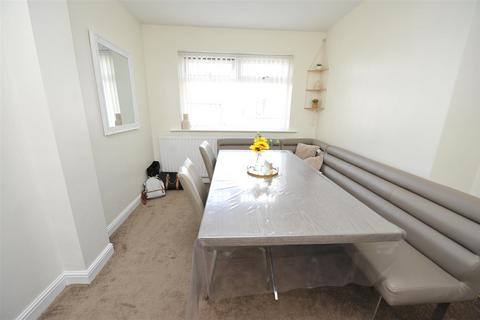 1095 Bolton Road, Bradford, BD2 4HP