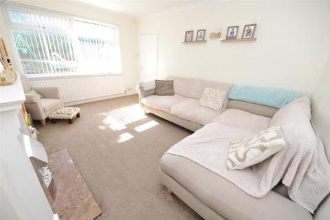1095 Bolton Road, Bradford, BD2 4HP