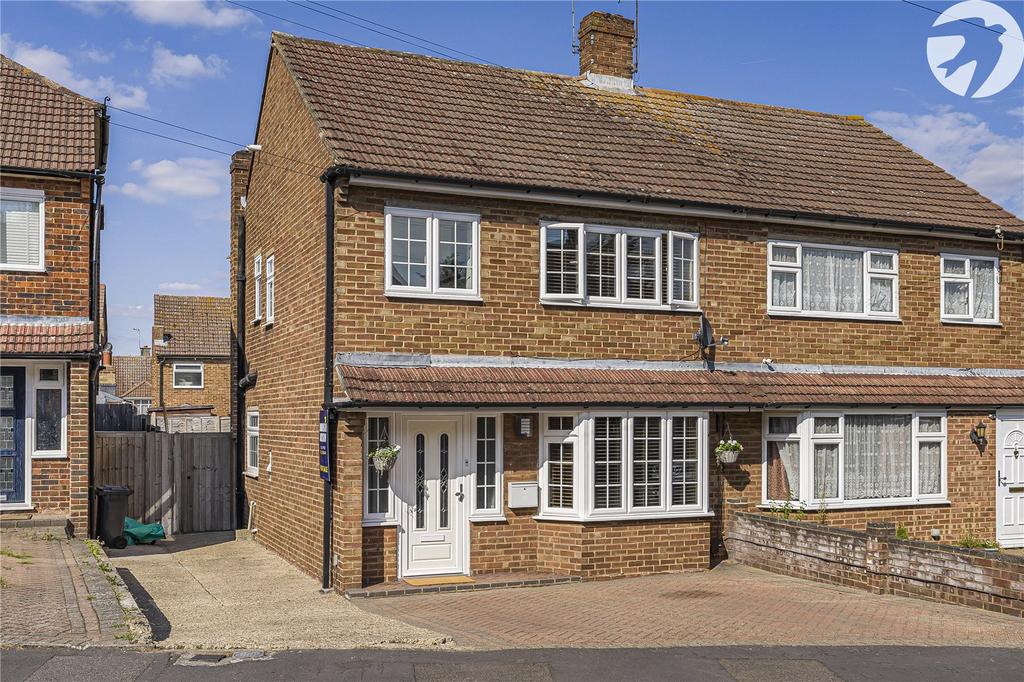 3 bedroom semi-detached house for sale in Kent 3 bedroom semi-detached house for sale in Kent