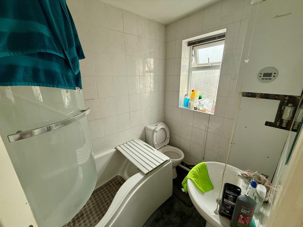 Flat A bathroom with W.C.