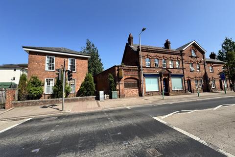 Detached house for sale