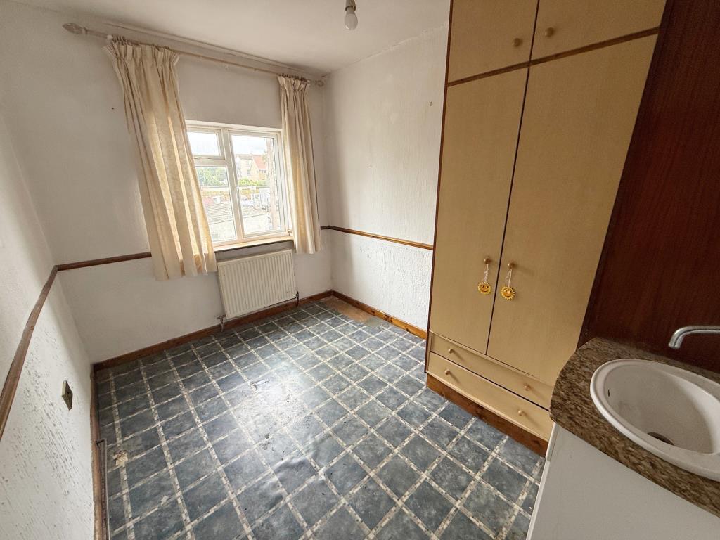 Room with wash basin