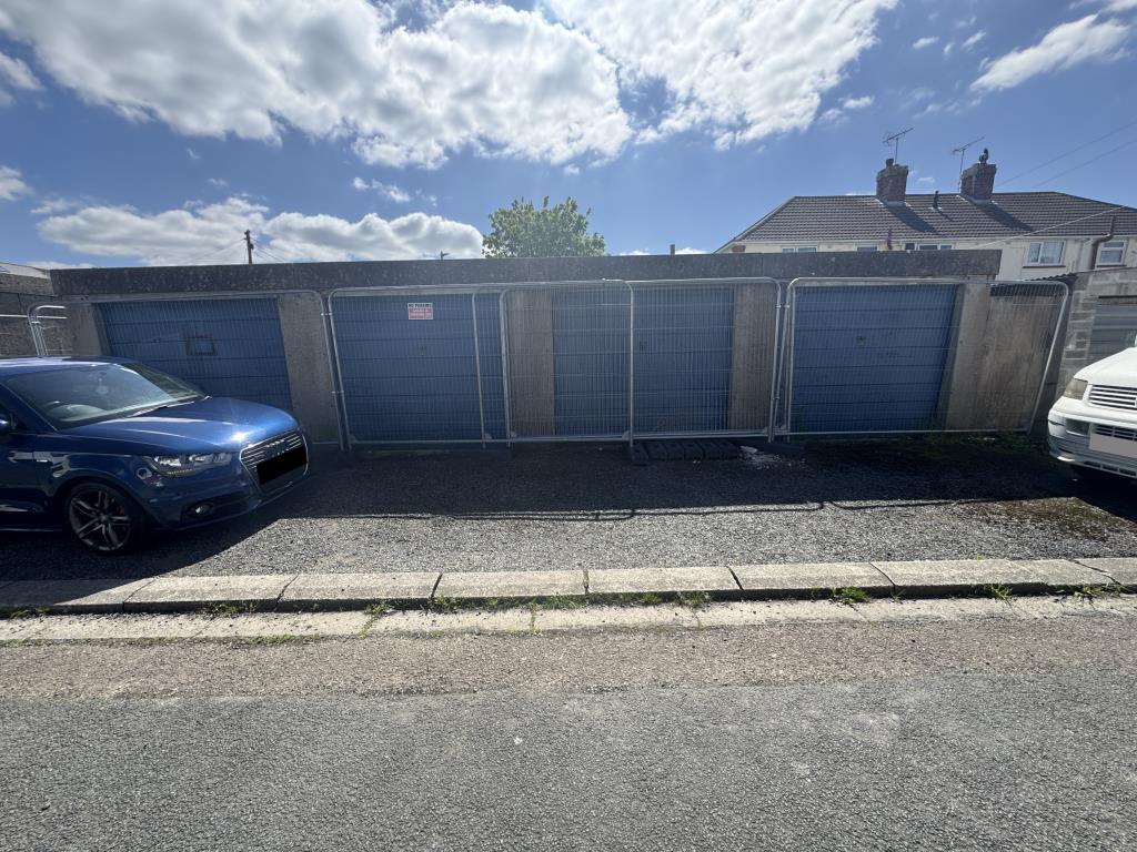 Garages 15-19