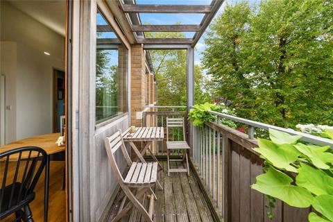 2 bedroom apartment for sale, Highbury Crescent, London, N5