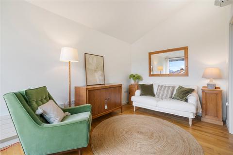 2 bedroom apartment for sale, Highbury Crescent, London, N5