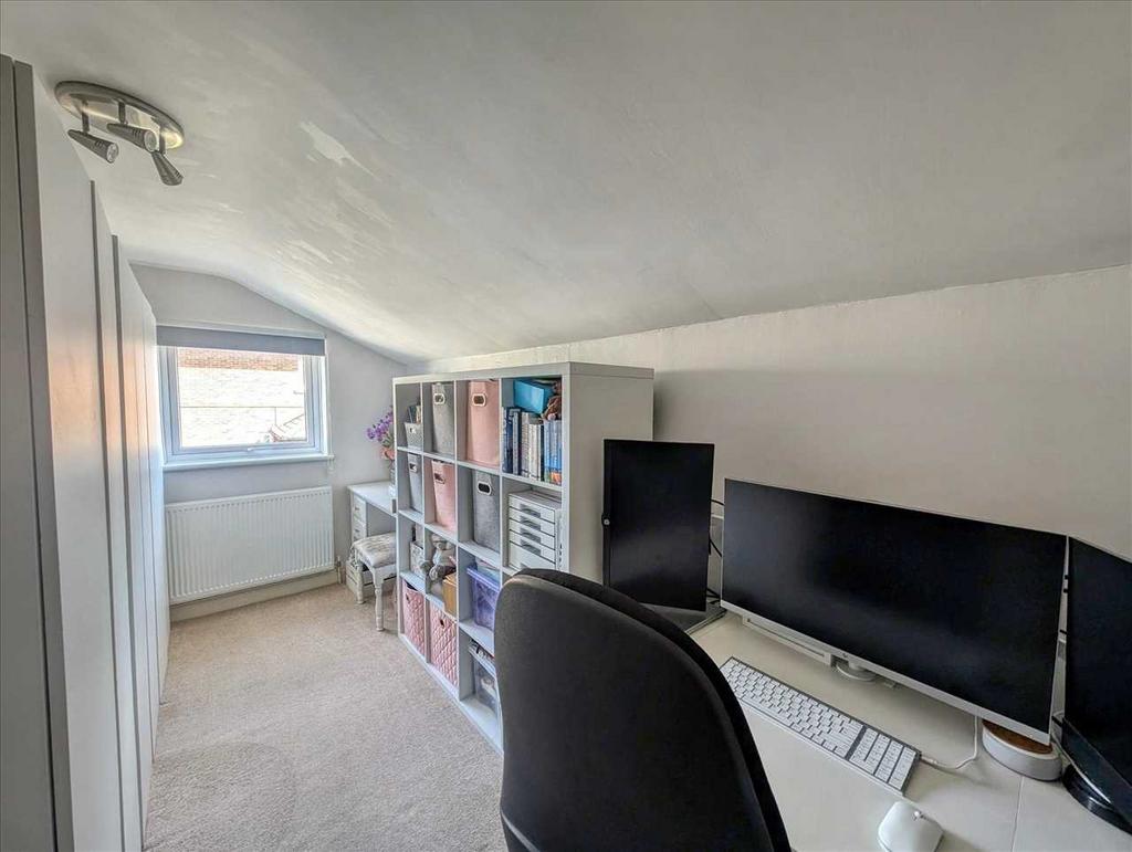 Bedroom 3 / Study