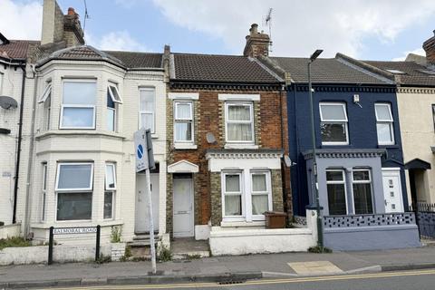 76 Balmoral Road, Gillingham, ME7 4QE