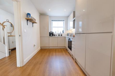 3 bedroom semi-detached house for sale, Harbourside, Harwich, CO12 3