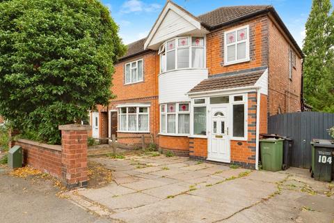 3 bedroom end of terrace house for sale, Harborough Road, Leicester LE2