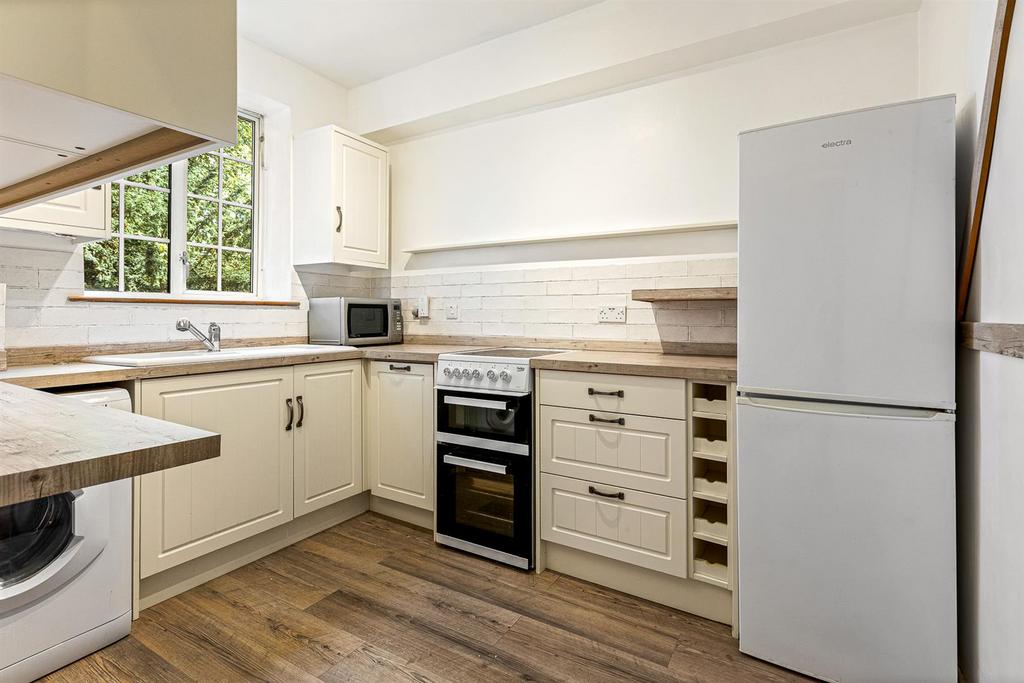 Fitted kitchen
