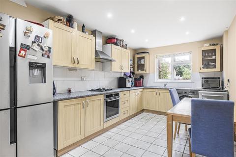 3 bedroom townhouse for sale, Drewett Close, Reading, RG2