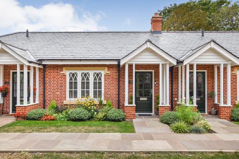 2 bedroom terraced bungalow for sale, Brights Path Almshouses, High Street, Maldon