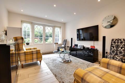 2 bedroom terraced bungalow for sale, Brights Path Almshouses, High Street, Maldon