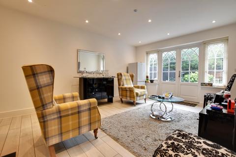 2 bedroom terraced bungalow for sale, Brights Path Almshouses, High Street, Maldon