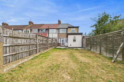 undefined, Burns Avenue, Southall, UB1