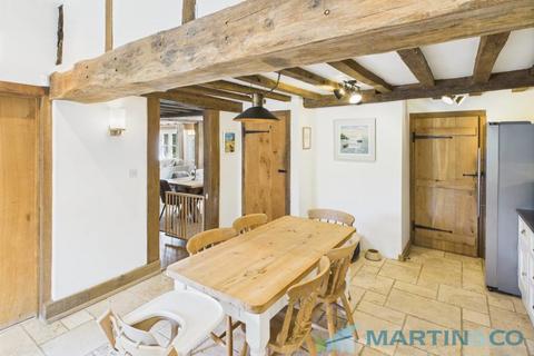 4 bedroom farm house to rent, Lower Street, Tonbridge TN11