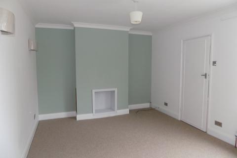 3 bedroom semi-detached house to rent, Sutton Road, Leverington