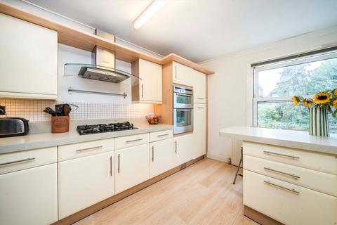 3 bedroom flat for sale, Broughton Road, London W13