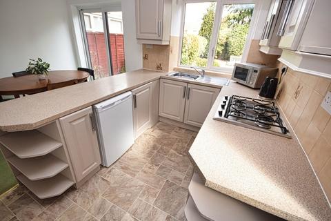 3 bedroom semi-detached house for sale, Hargrave Road, Shirley B90