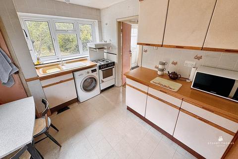 3 bedroom semi-detached house for sale, Clarence Road North, Benfleet
