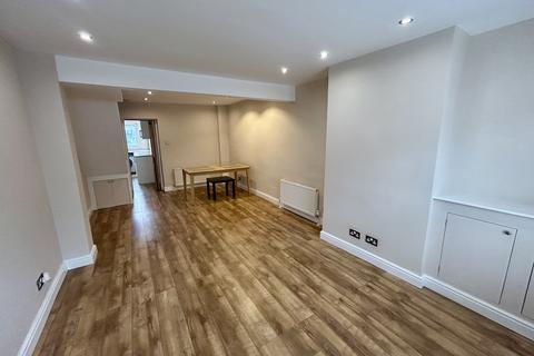 22 Greenfield Street, Waltham Abbey, EN9 1HJ
