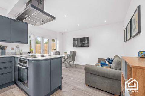3 bedroom semi-detached house for sale, Summerfield Road, Solihull