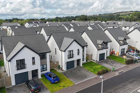 Douglas Davidson Drive, Rattray