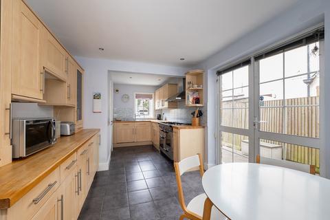 undefined, Robin Hood Lane, Sutton SM1