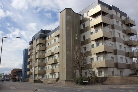 2 bedroom apartment to rent, 1 Buckingham Gardens, Slough, SL1