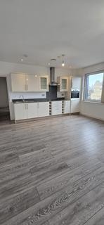 2 bedroom apartment to rent, 1 Buckingham Gardens, Slough, SL1