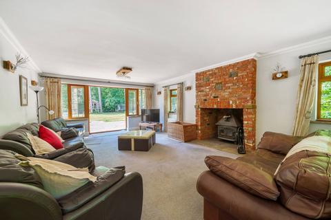 3 bedroom detached house to rent, Seven Hills Road, Cobham, KT11