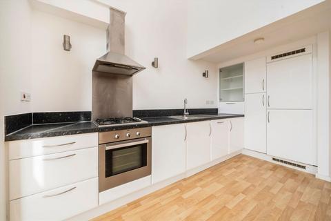 2 bedroom flat for sale, Cowley Road, London W3